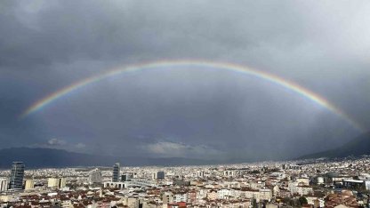Bursa’da yağmur sonrası gökkuşağı şöleni