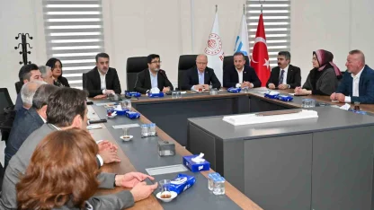 Bursa’da yüksek hızlı tren hattının 2026 sonunda hizmete alınacağı açıklandı