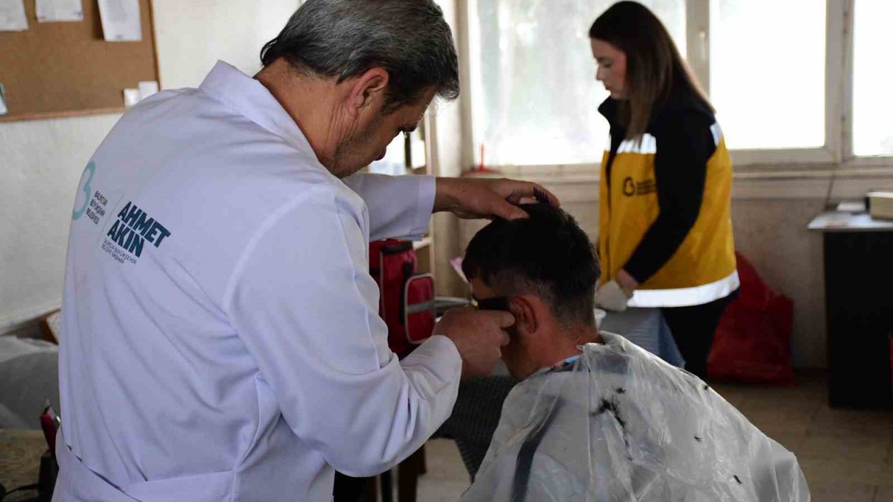 Büyükşehir Belediyesi, yakın berber ve evde bakım hizmetleri vatandaşın yanında