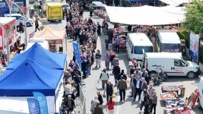 Büyükşehrin fideleri Karacasu ve Koçarlı’da dağıtıldı