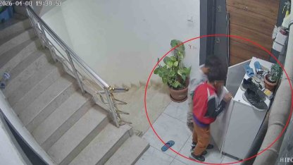 Çalınan ayakkabılarının peşine düşen adam, çocuk hırsızların evinde onlarca ayakkabıyla karşılaştı