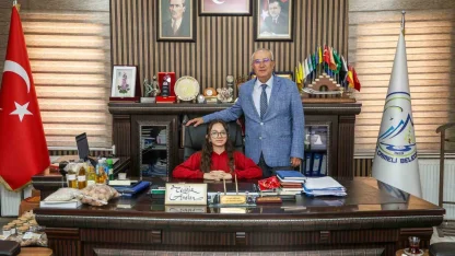 Çameli Belediye Başkanı Cengiz Arslan koltuğunu Erva’ya bıraktı