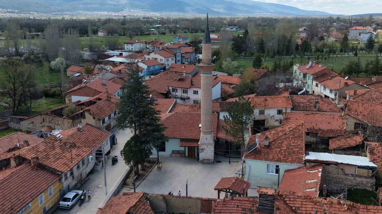 Caminin duvar boşluğundaki sır yüzyıllar sonra ortaya çıktı