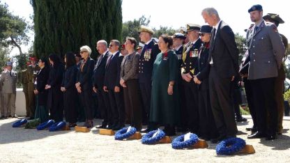 Çanakkale Kara Savaşları’nın yıl dönümünde Fransız ve İngiliz anıtlarında tören düzenlendi