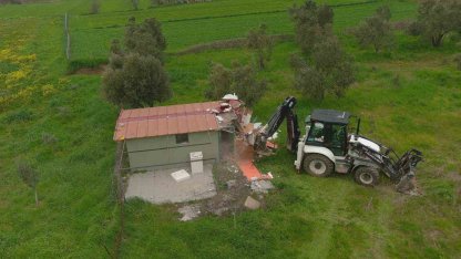 Çanakkale’de 21 kaçak yapı yıkıldı