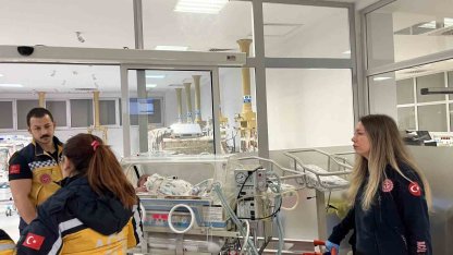 Çanakkale’de 54 günlük bebek uçak ambulansla Ankara’ya sevk edildi