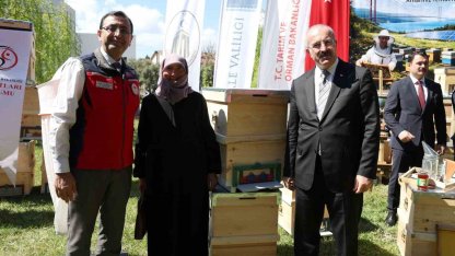 Çanakkale’de geçen yıl orman yangınlarından etkilenen 39 üreticiye 2 bin kovan dağıtıldı