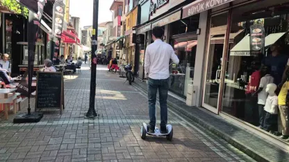 Çay dağıtımına yetişemeyince ’cincır’ ile servise başladı