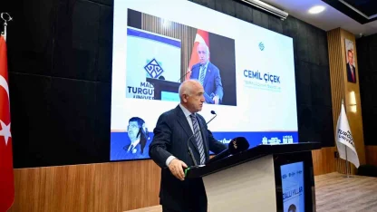 Cemil Çiçek: "Özal Türkiye’ye çağ atlattı, üç temel özgürlükle dönüşüm sağladı"