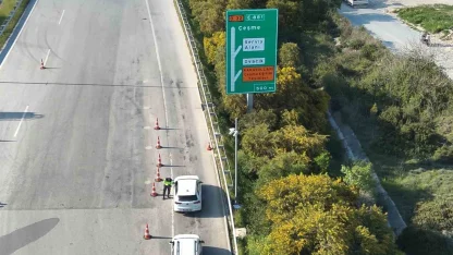 Çeşme gişelerinde dron destekli trafik denetimi devam ediyor