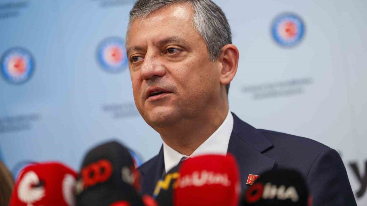 CHP Genel Başkanı Özel: "4 Mayıs tarihinden itibaren tam kadro sahadayız"