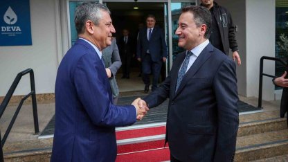 CHP Genel Başkanı Özel: "Anayasal zorunluluk sürecinde olduğumuz konusunda hemfikir olduk"