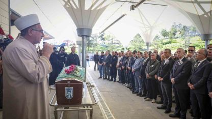 CHP Genel Başkanı Özel, gazeteci Yıldırım’ın cenaze törenine katıldı