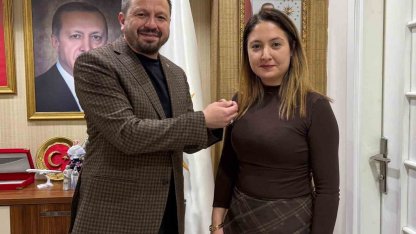 CHP Karesi İlçe Kadın Kolları Başkanı Sabiha Gören AK Parti’de