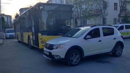 Çorum’da halk otobüsü ile otomobil çarpıştı: 4 yaralı