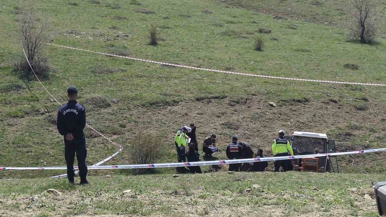 Çorum’da traktör dere yatağına devrildi: 1 ölü, 3 yaralı