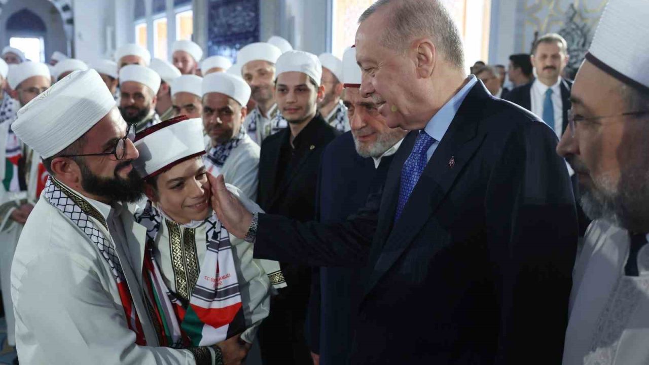 Cumhurbaşkanı Erdoğan, 333 hafızın icazet merasimine katıldı