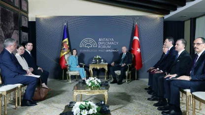 Cumhurbaşkanı Erdoğan, Moldova Cumhurbaşkanı Sandu ile bir araya geldi