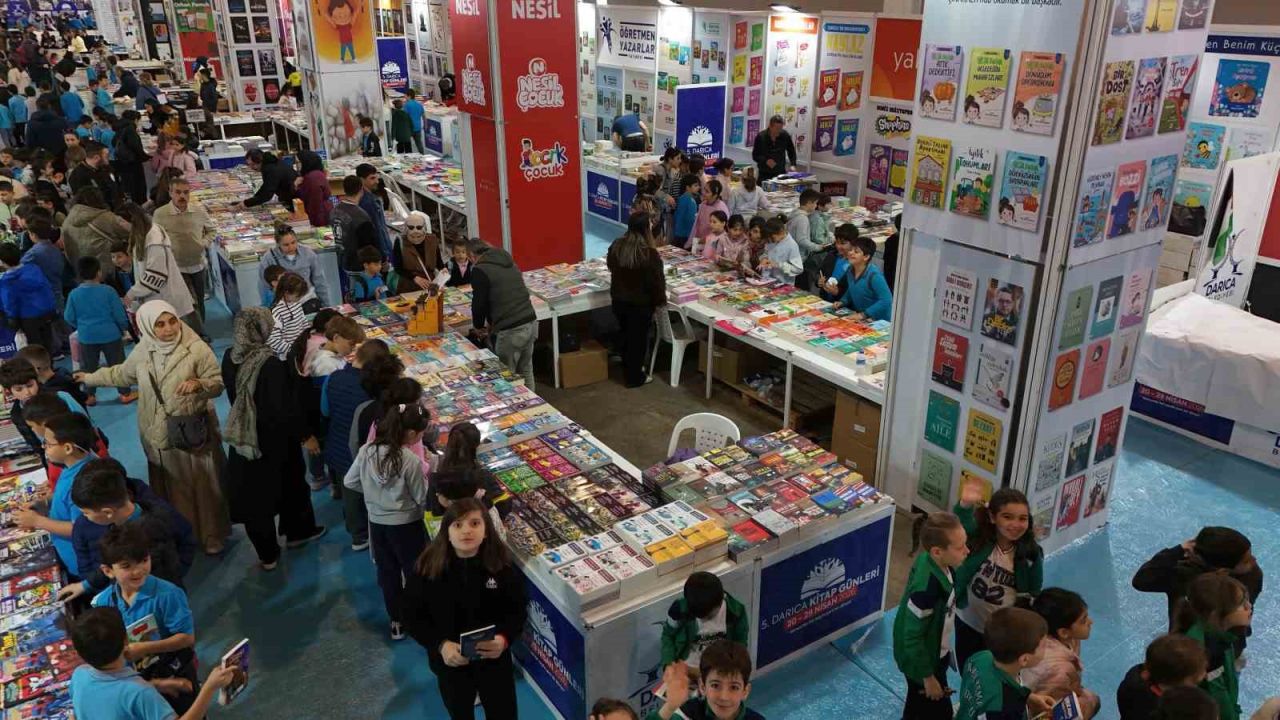 Darıca 5. Kitap Fuarı’nı binlerce kişi ziyaret etti