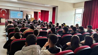 Dijital çağın yeni tehdidi "siberkondri" masaya yatırıldı