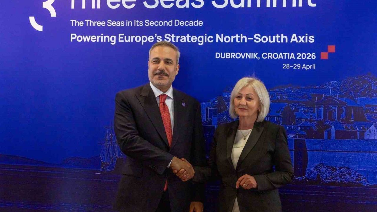 Dışişleri Bakanı Fidan, Bosna-Hersek Bakanlar Konseyi Başkanı Kristo ile bir araya geldi