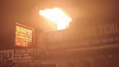 Diyarbakır’da lokanta alevlere teslim oldu