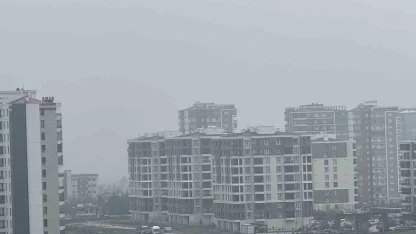 Diyarbakır’da olumsuz hava şartları uçak seferlerini iptal ettirdi