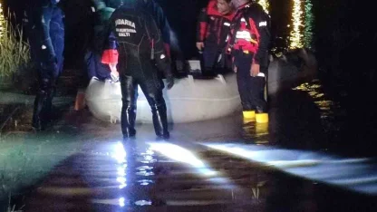 Diyarbakır’da selde mahsur malan çobanı AFAD ve JAK ekipleri kurtardı