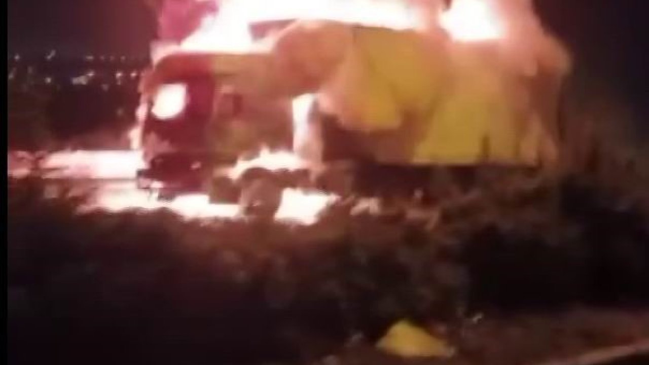 Diyarbakır’da seyir halindeki tır alev topuna döndü