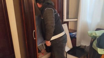 Dolaptan kıyafet değil "Torbacı" hükümlü çıktı