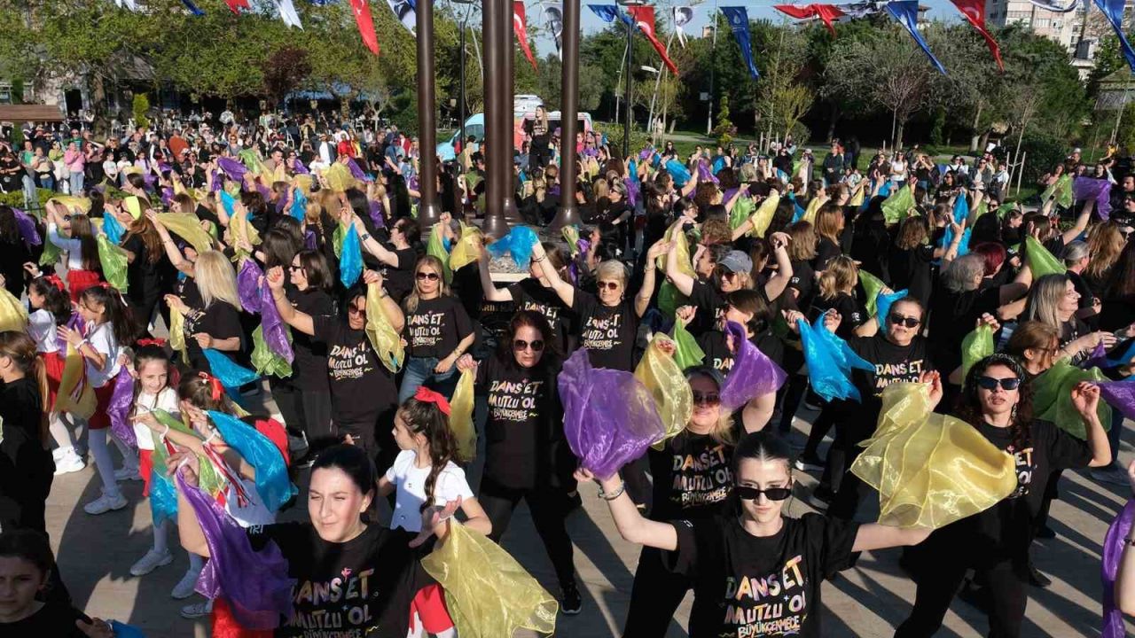 Dünya Dans Günü renkli görüntülere sahne oldu