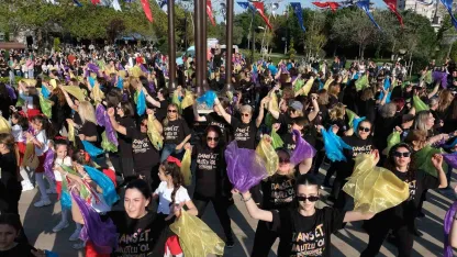 Dünya Dans Günü renkli görüntülere sahne oldu
