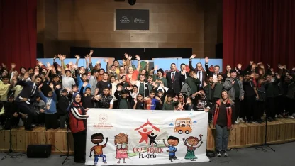 Edirne’de çocuklara doğa sevgisi sahne üzerinden aktarıldı