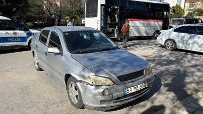 Edirne’de minibüs ile otomobil çarpıştı: 1 yaralı