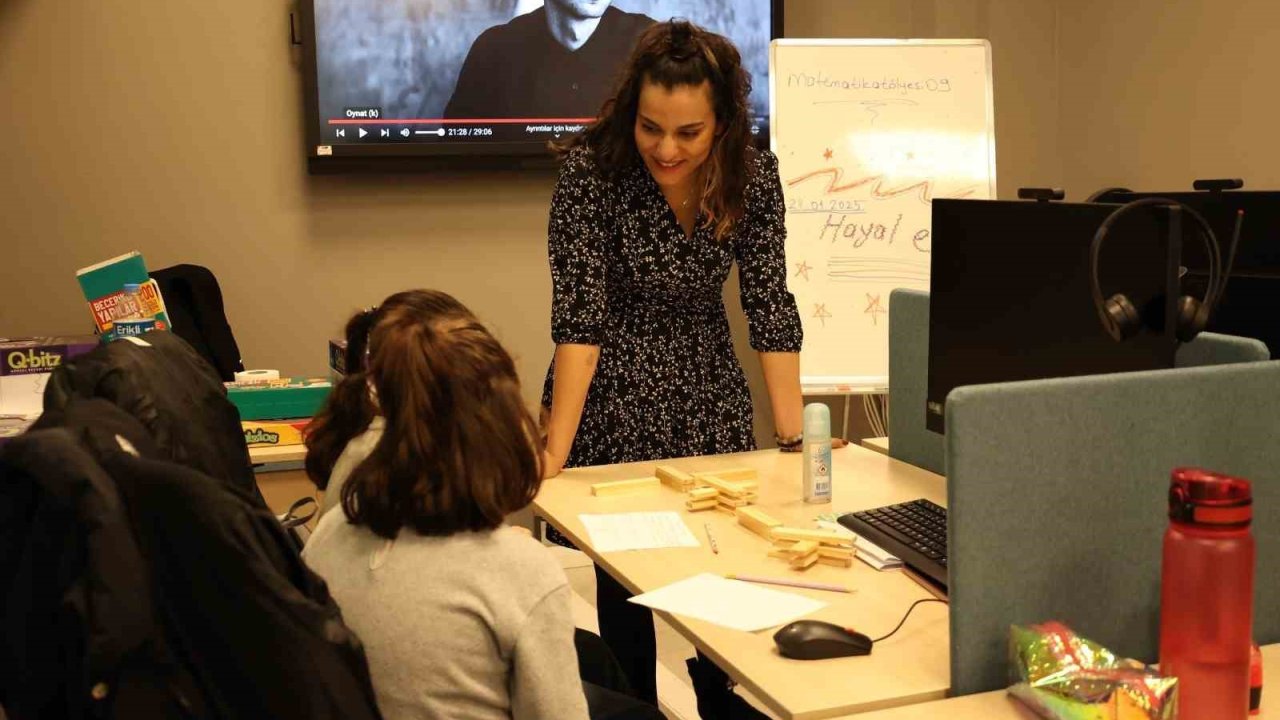 Efeler Belediyesi Dijital Gençlik Merkezi gençlerin uğrak noktası oldu