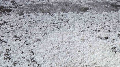 Elazığ’da dolu etkili oldu