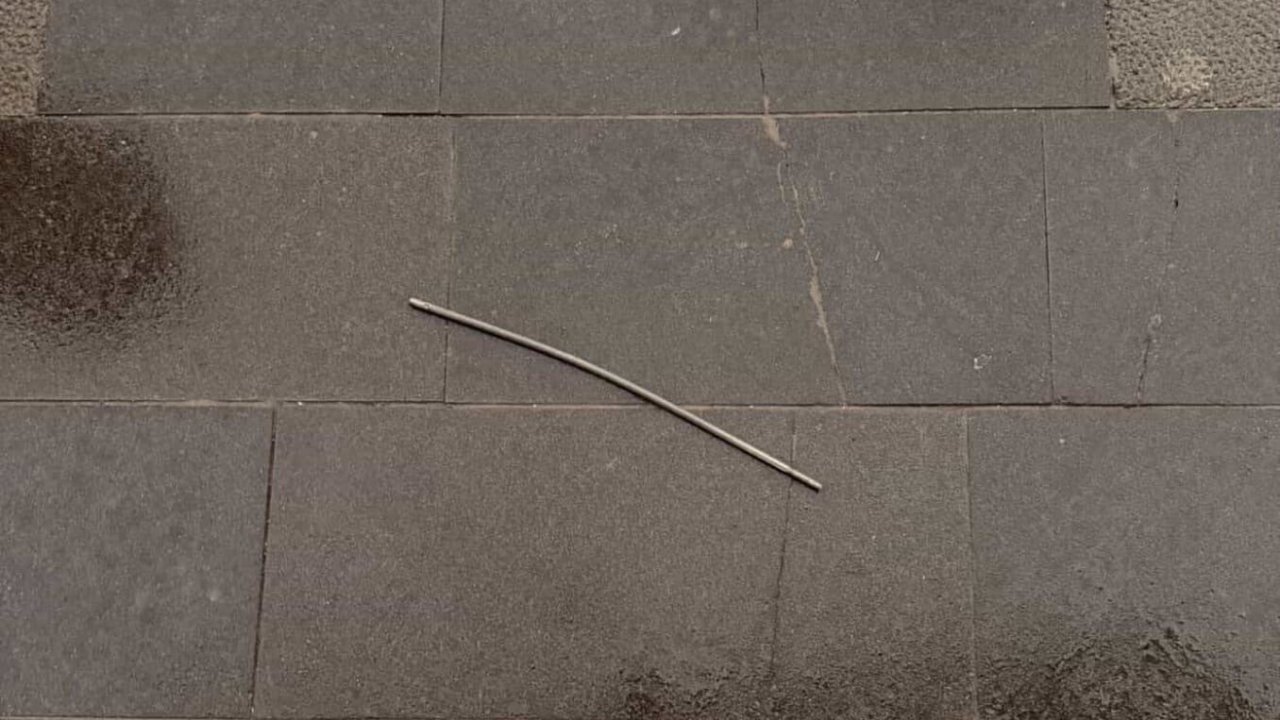 Elazığ’da kafasına demir çubuk düşen şahıs yaralandı