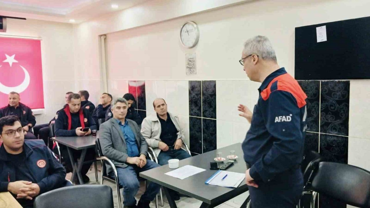 Elazığ’da KBRN tehditlerine karşı itfaiye personeline eğitim