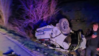 Elazığ’da otomobil takla attı: 2 yaralı