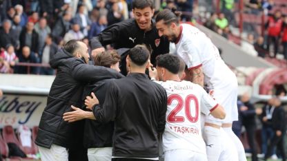 Elazığspor 21 futbolcuyla Adana’ya gitti