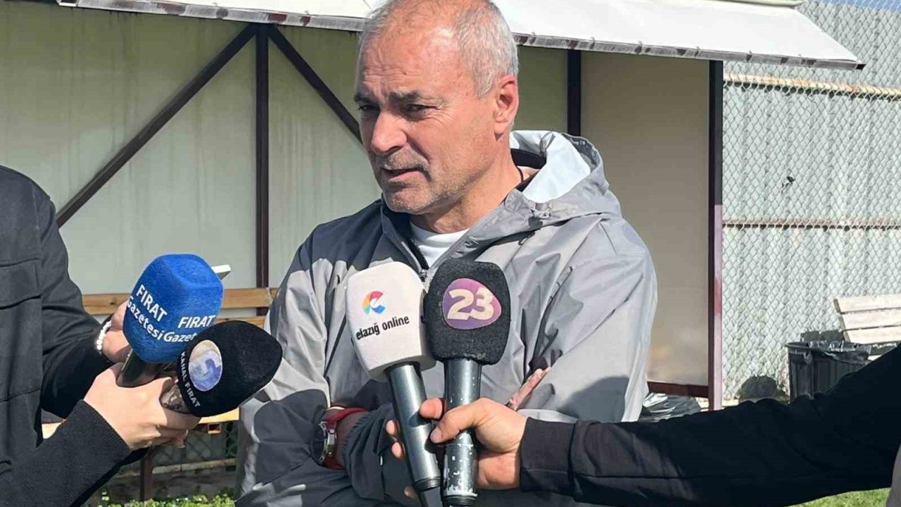 Elazığspor Teknik Direktörü Erkan Sözeri: "Elazığspor rakip seçmez, çıkar oyununu oynar"