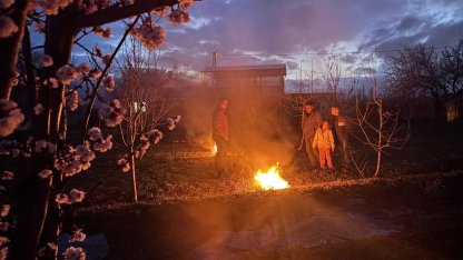 Erzincan’da çiftçiler don nöbetinde