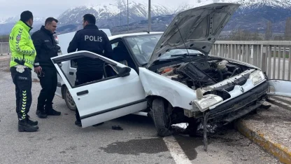 Erzincan’da trafik kazası: 2 yaralı