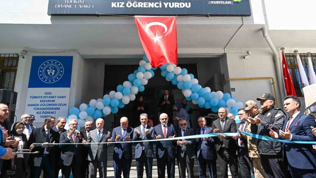 Erzurum’da yükseköğrenim kız yurdu törenle açıldı