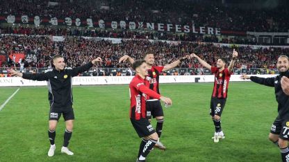 Eskişehirspor turu çiftetelliyle kutladı