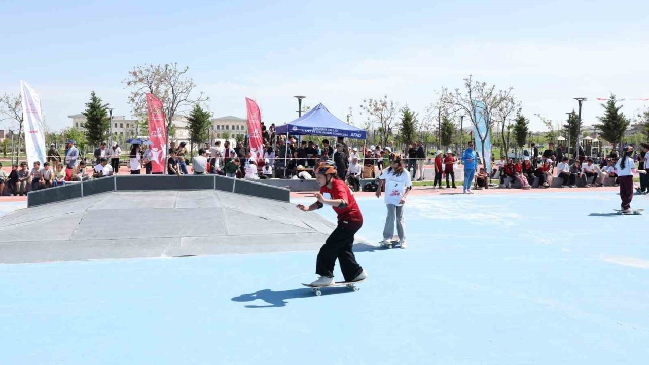 Eyyübiye’de kaykay turnuvası