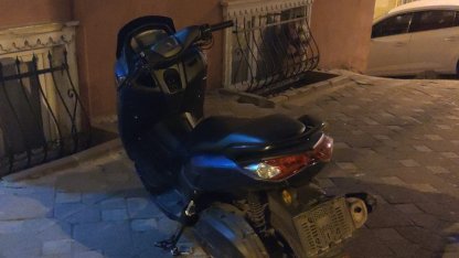 Fatih’te iş yerine silahlı saldırı kamerada: 3 şüpheli yakalandı