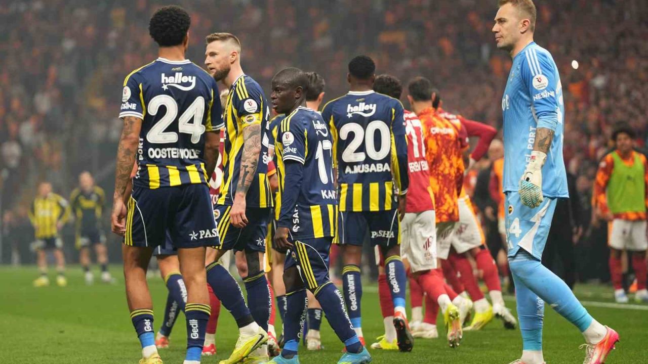 Fenerbahçe, bu sezon ilk kez derbi kaybetti