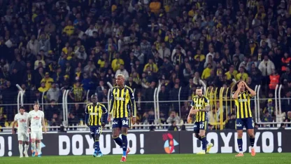 Fenerbahçe, derbiye puan kaybıyla gidiyor