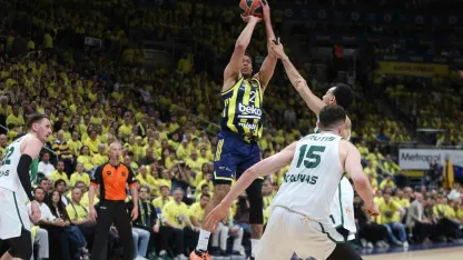 Fenerbahçe, Euroleague play-off serisinde 1-0 öne geçti
